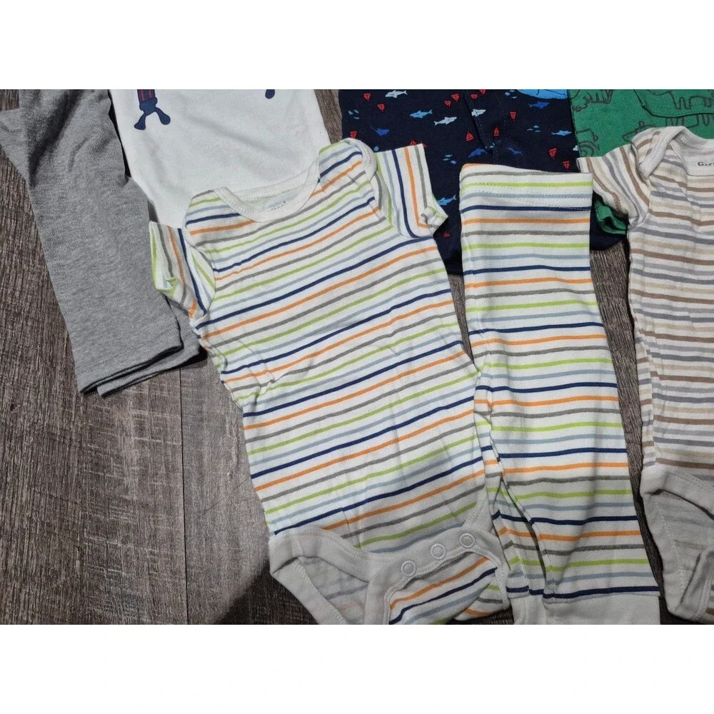 Baby boy clothing lot size 0-3 months